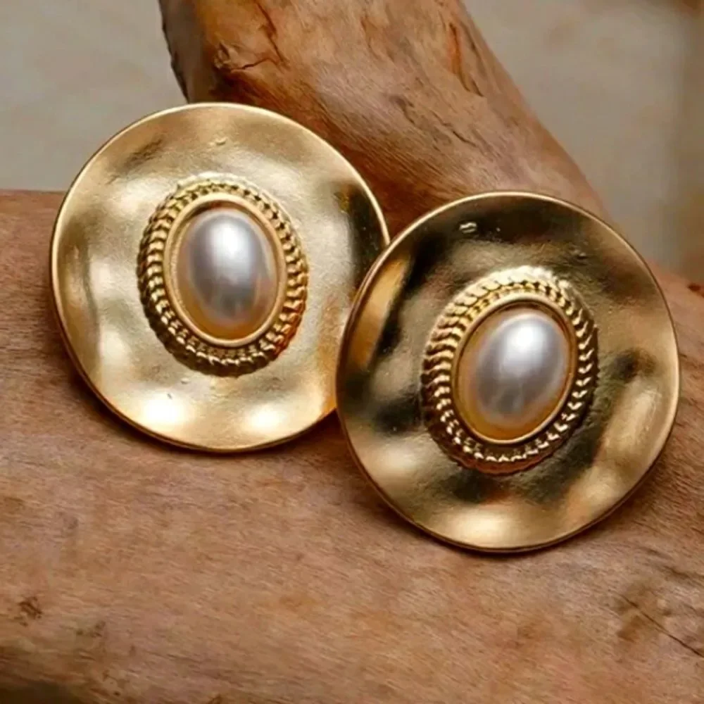Vintage Style Gold and Pearl Earrings